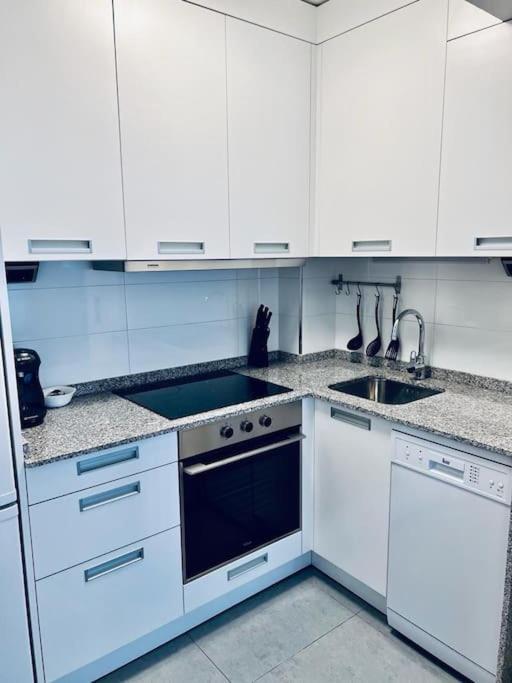 Apartamento En El Centro De Vigo 2 Habitaciones Eksteriør bilde